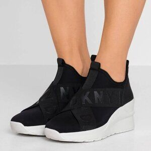 DKNY Women's Leya Wedge Sneakers (8.5)